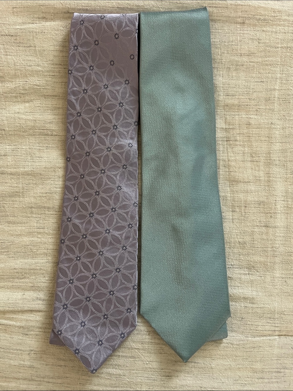 DKNY Donna Karan New York | Set of 2 Men's Neckties